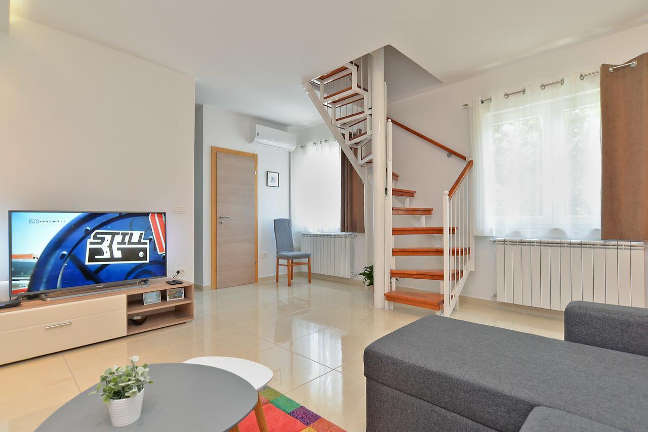 Apartments Olivera 1726 풀라 외부 사진