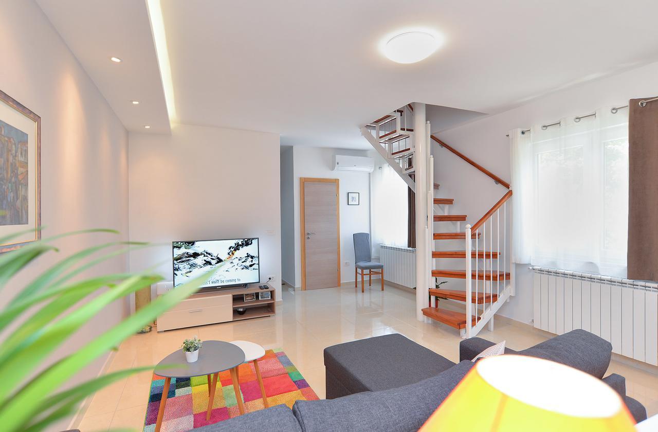 Apartments Olivera 1726 풀라 외부 사진