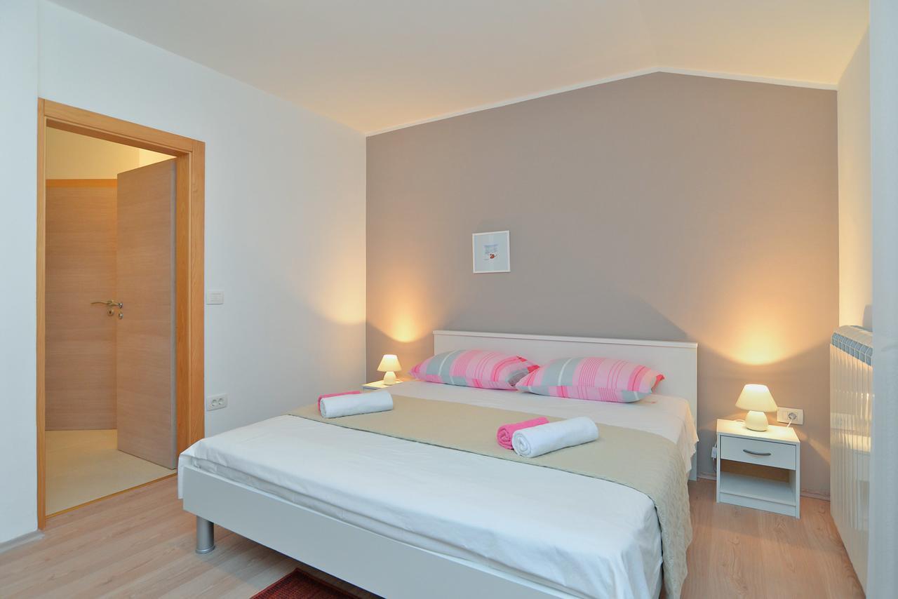 Apartments Olivera 1726 풀라 외부 사진