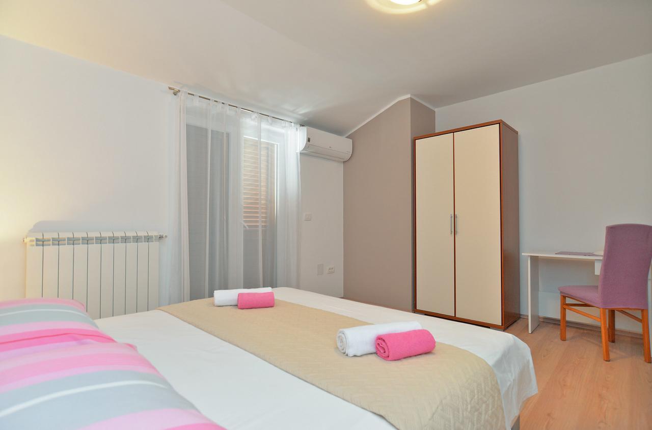 Apartments Olivera 1726 풀라 외부 사진