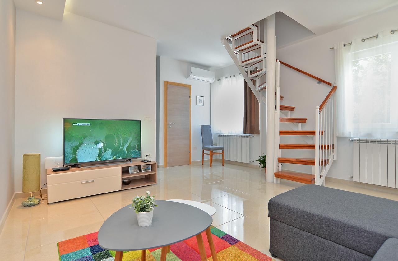 Apartments Olivera 1726 풀라 외부 사진